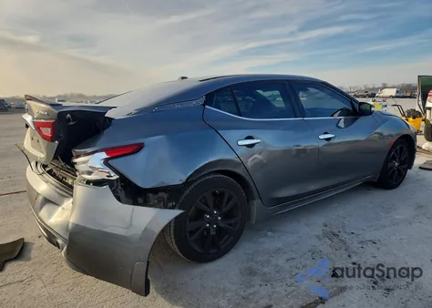 2017 Nissan Maxima 3.5S z USA, uszkodzony, nr VIN 1N4AA6AP1HC410564
